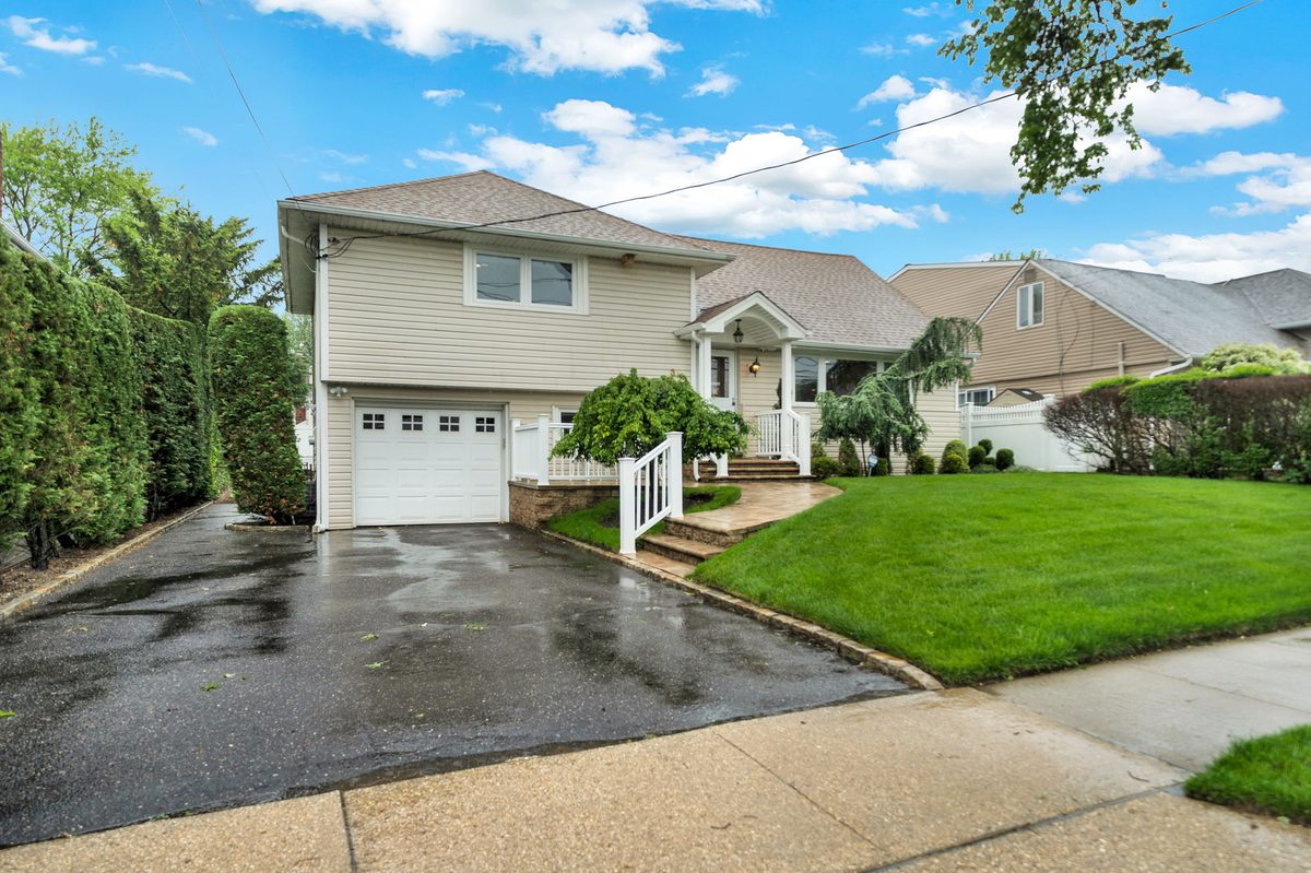 321 West Waukena Avenue, Oceanside NY - just listed by Sharon Basiratmand