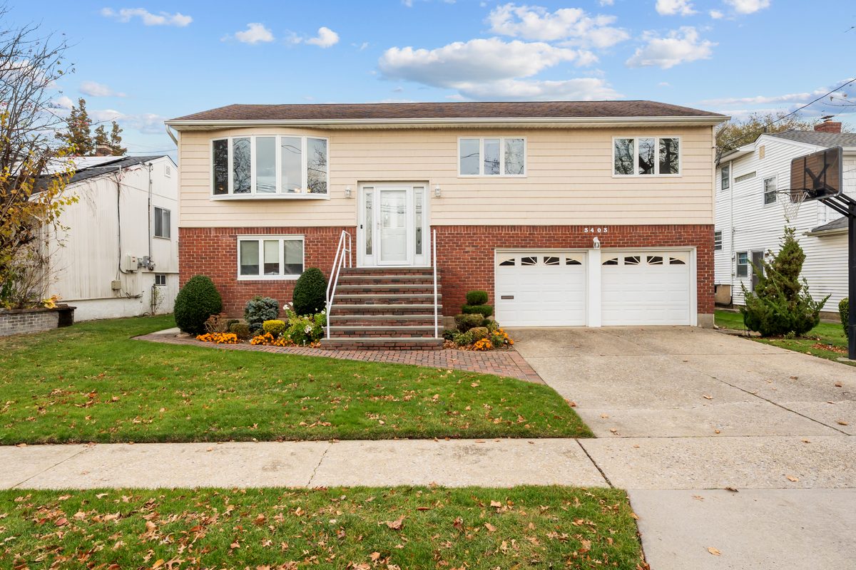 3403 Knight Street, Oceanside NY - sold by Sharon Basiratmand