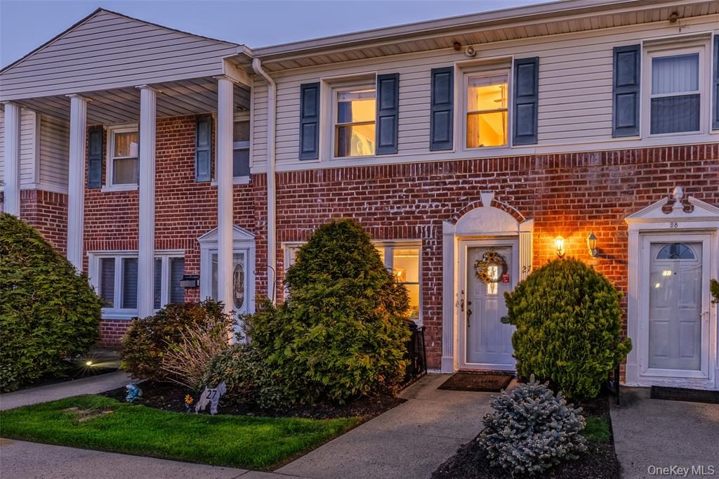 3530 Long Beach Road Unit 27, Oceanside NY - under contract with Sharon Basiratmand